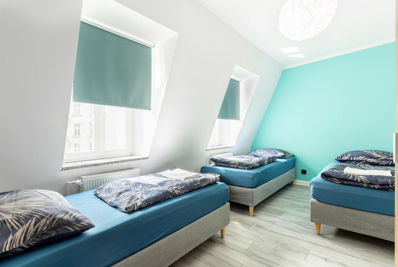 Vice City Hostel Вроцлав Екстериор снимка